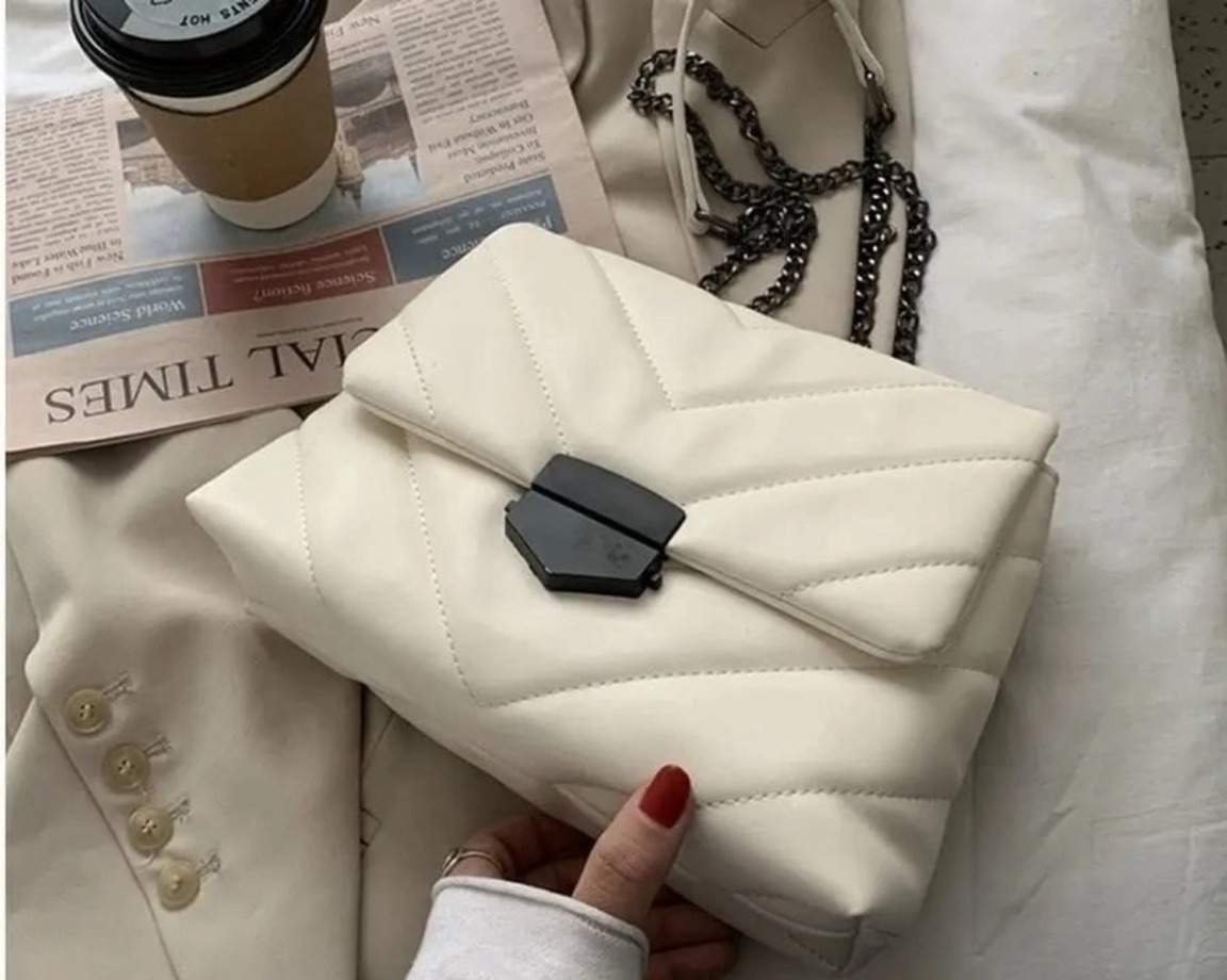 Белая сумка-клатч